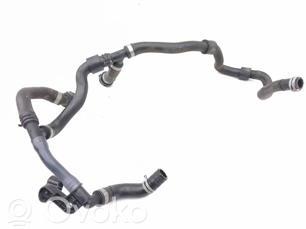 Porsche Taycan 9J1 Conductă/furtun lichid de răcire motor 