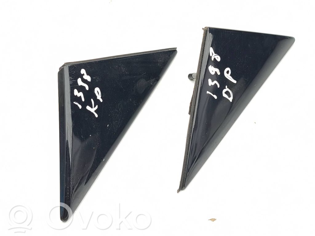 Lexus IS 220D-250-350 Listwa / Uszczelka szyby drzwi przednich