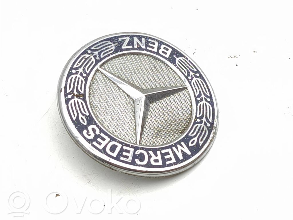 Mercedes-Benz CLS C218 AMG Mostrina con logo/emblema della casa automobilistica 