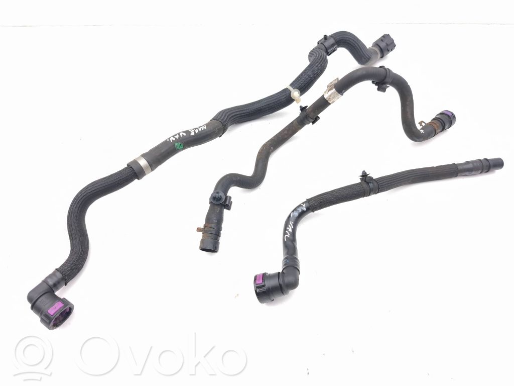 Engine coolant pipe/hose   M9D38D142AB,J9D38D326AF,J9D314F604AB