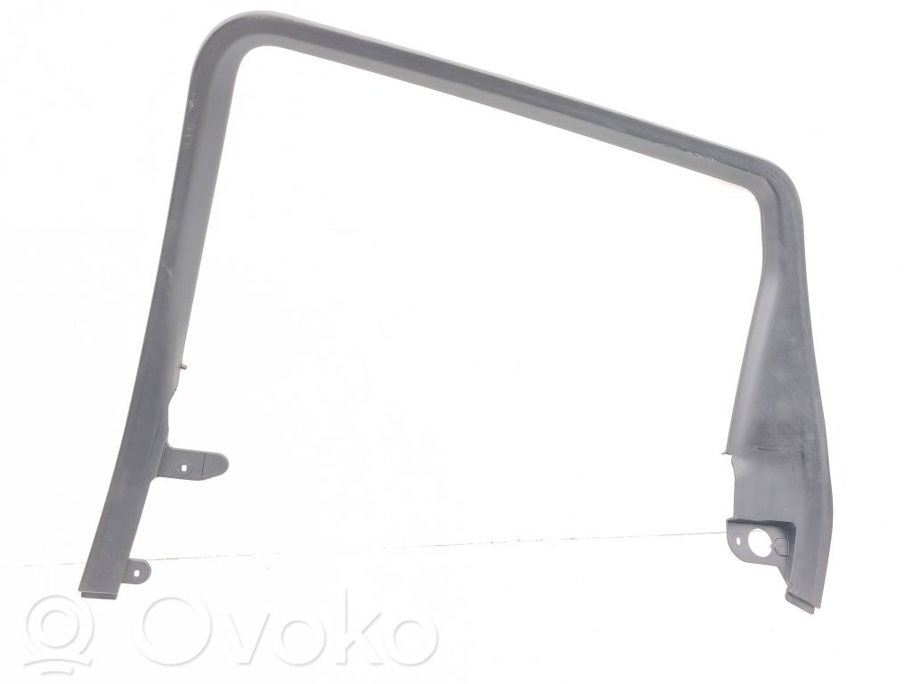 Jeep Cherokee KL Takaoven lasin muotolista 