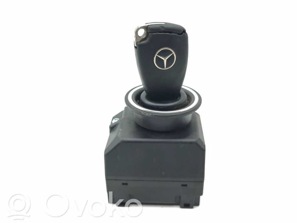 Mercedes-Benz ML W164 Contact aprindere 