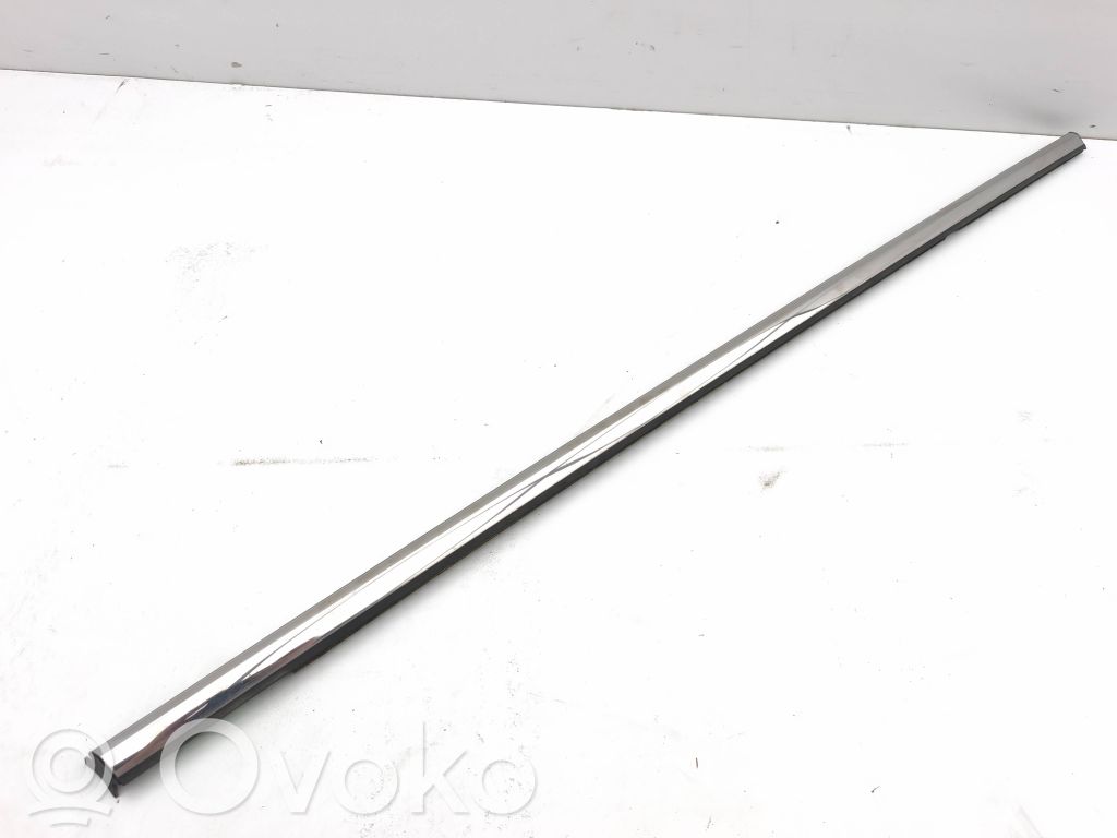 Skoda Superb B9 Ornament geam ușă spate 