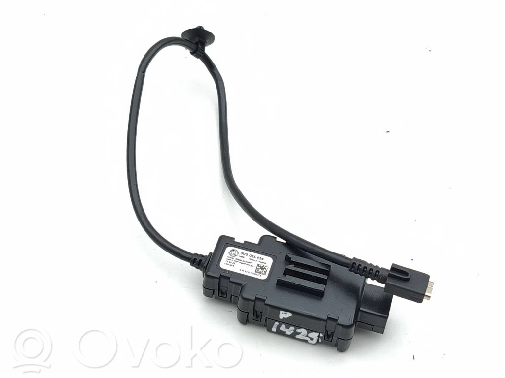 Enchufe conector USB   3V0035954,098682404467,325014095778