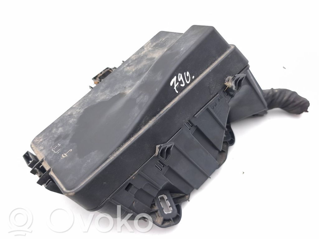 Audi A3 8Y Módulo de fusible 