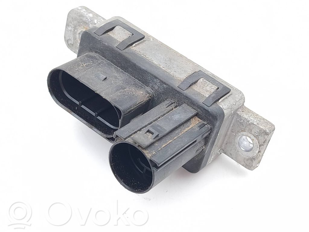 Land Rover Range Rover Evoque L551 Glow plug pre-heat relay 