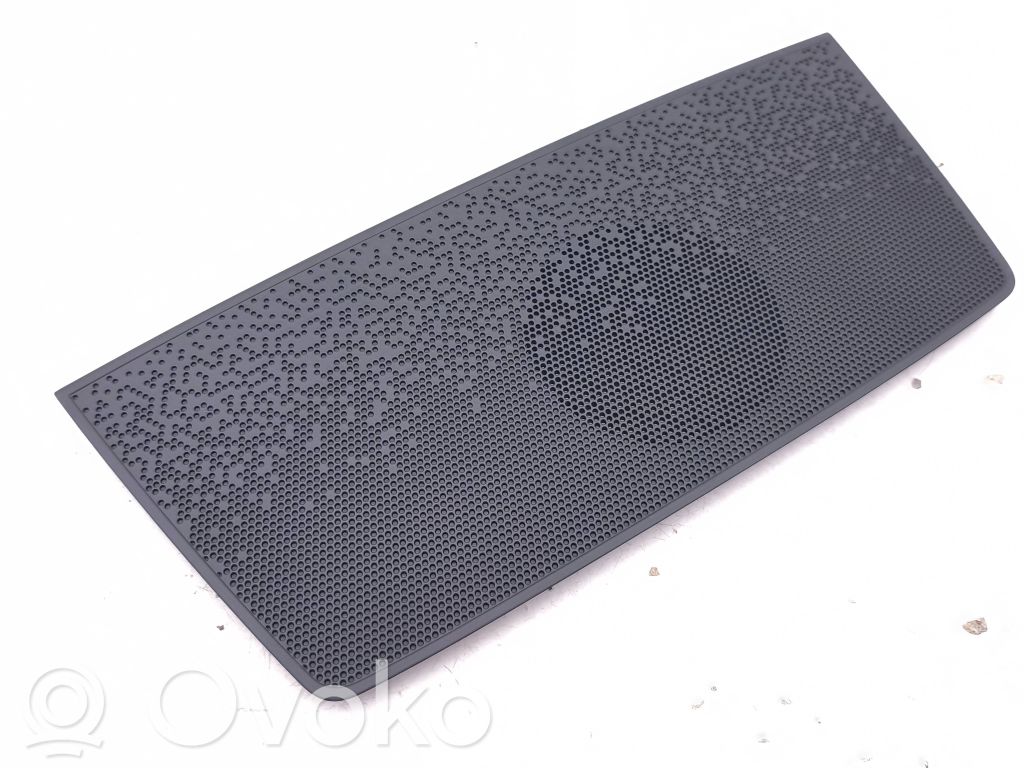 Skoda Enyaq iV Cache enceinte centrale 