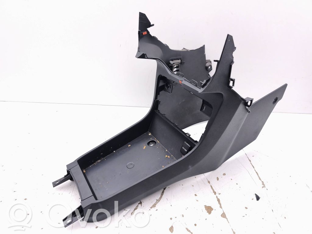 Toyota bZ4X Centrālā konsole 
