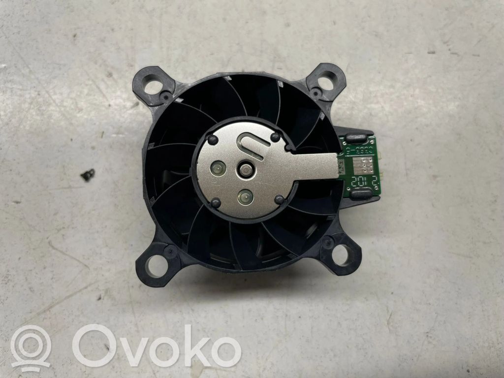 Einzelteil Scheinwerfer   10R058246,83A907463