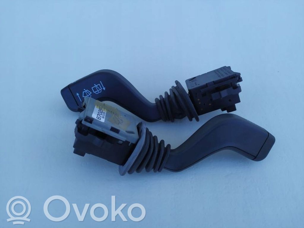 Commodo, commande essuie-glace/phare   EEEEEEEE