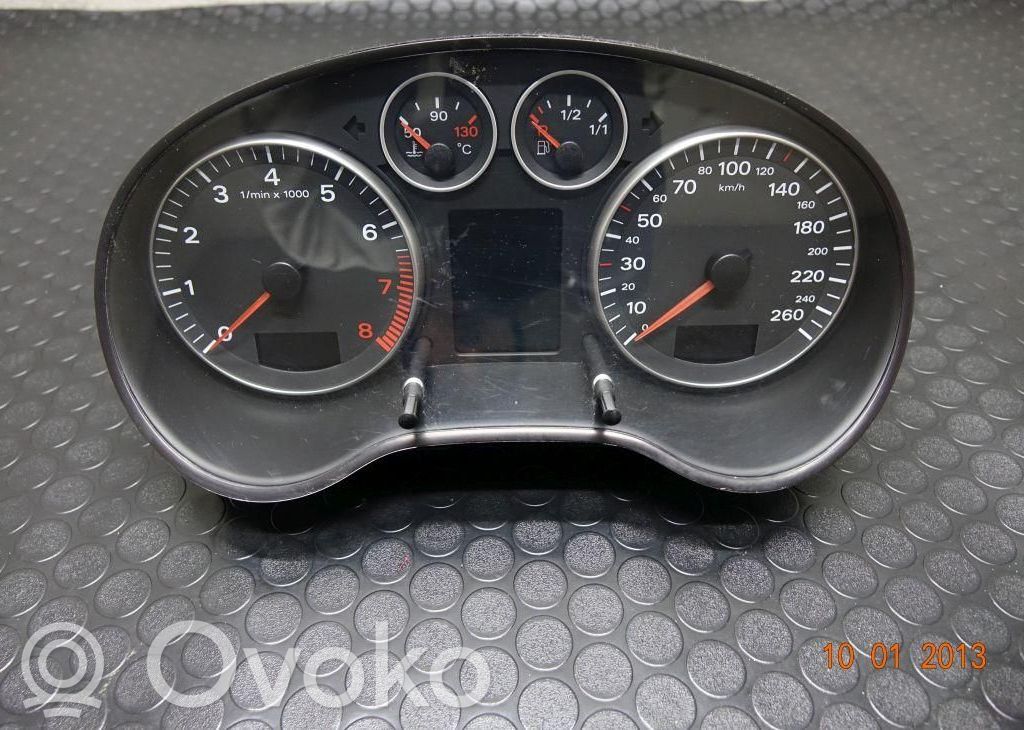 Audi A3 S3 8P Licznik / Prędkościomierz 