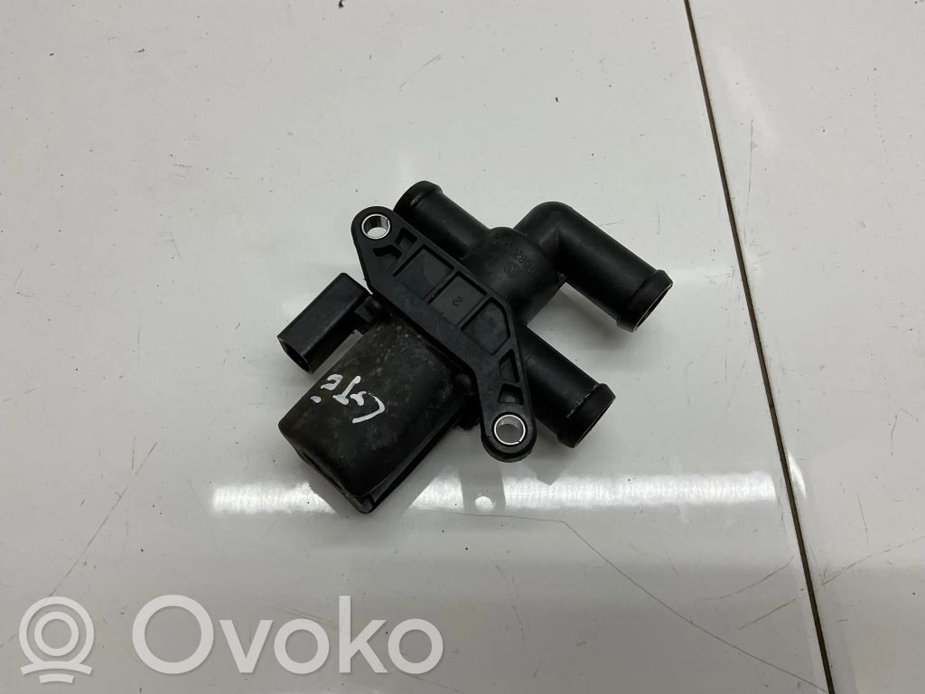 Volkswagen Golf VII Sähköinen jäähdytysnesteen apupumppu 
