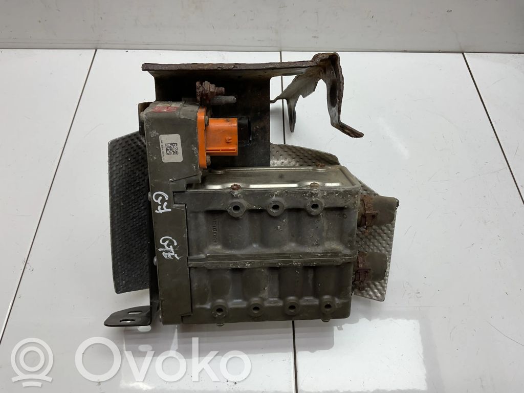 Volkswagen Golf VII Electric engine pre-heating system (optional) 