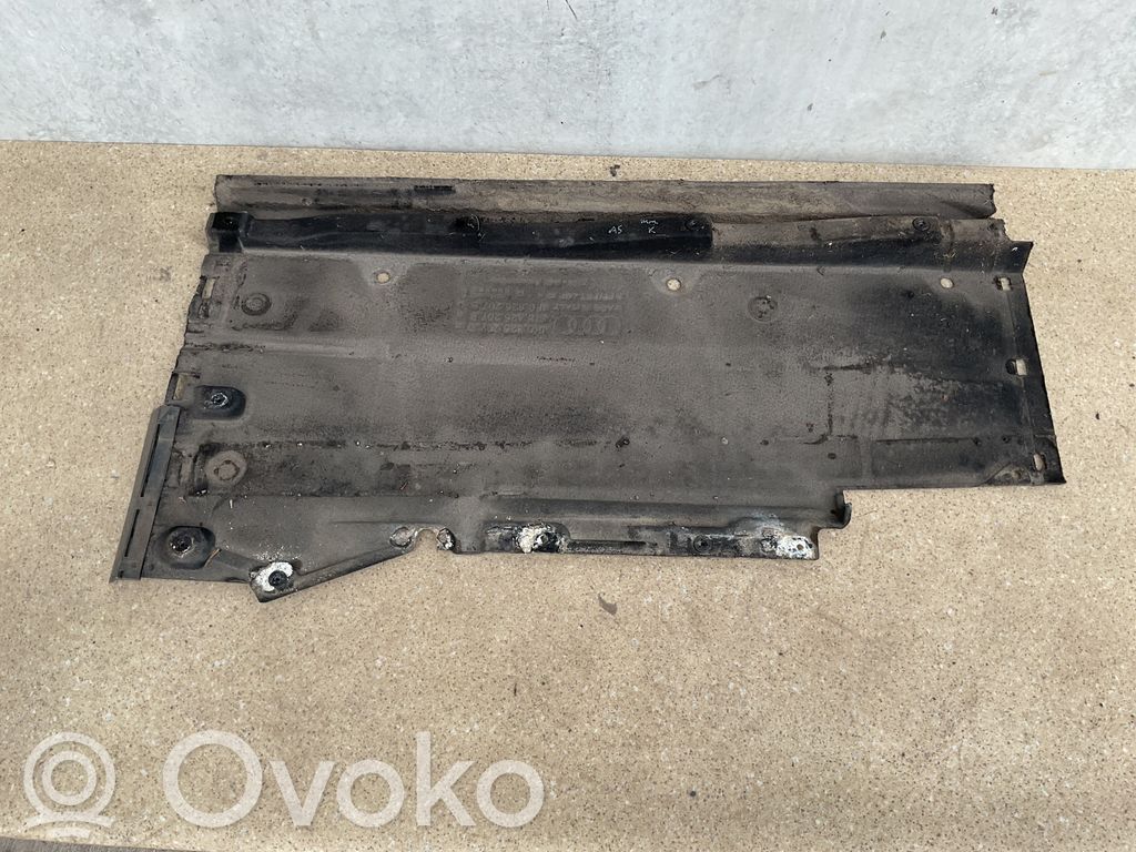 Audi A5 8T 8F Osłona boczna podwozia 