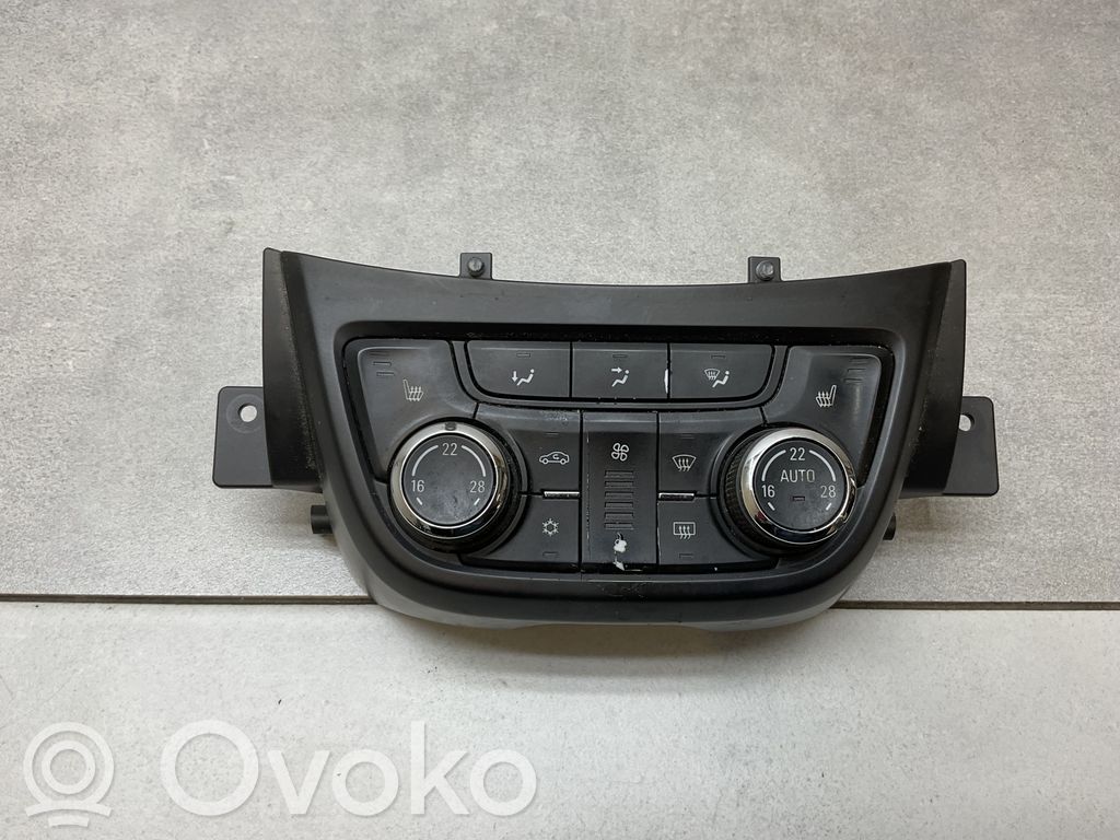 Opel Zafira C Climate control unit 