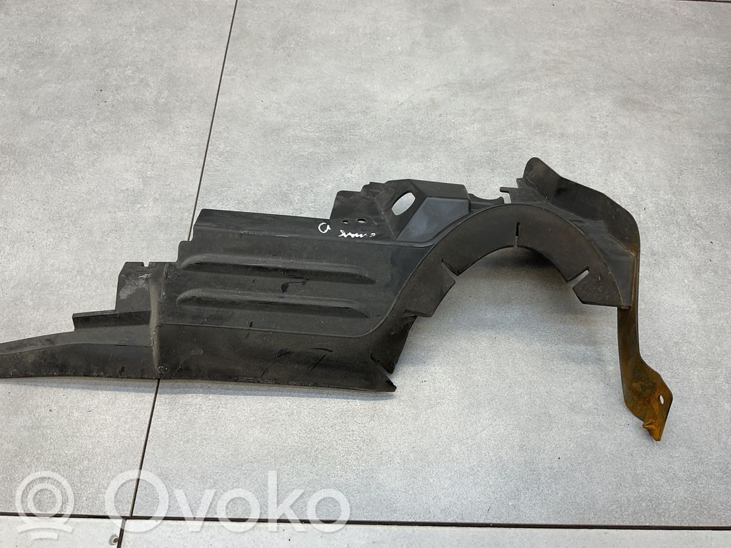 Wlot / Kanał powietrza intercoolera   AM518310B