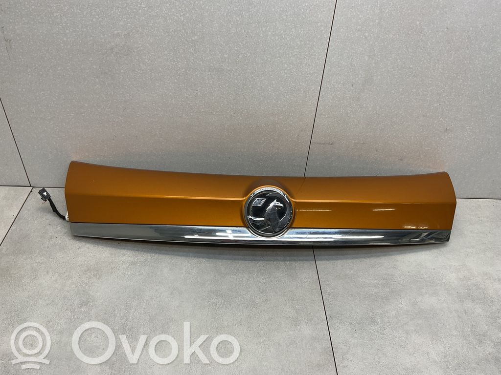 Opel Mokka X Éclairage de plaque d'immatriculation 