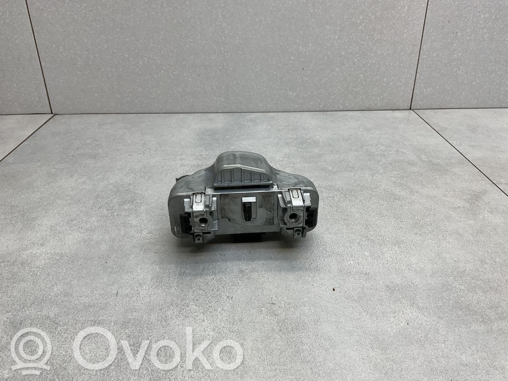 Audi Q3 8U Vairo užraktas 