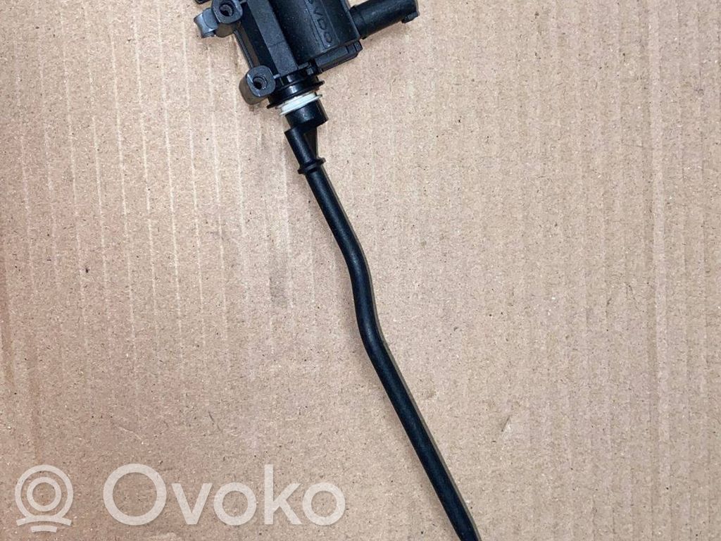 BMW 3 E92 E93 Stellmotor Tankdeckel Tankklappe 