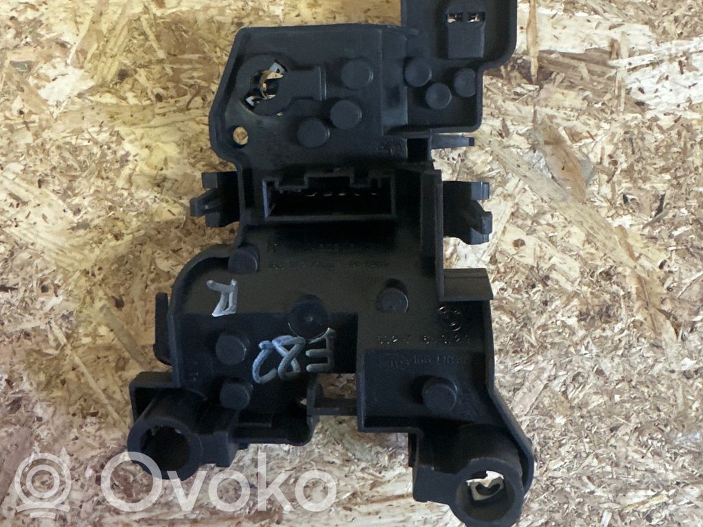 BMW 1 E82 E88 Tail light bulb cover holder 
