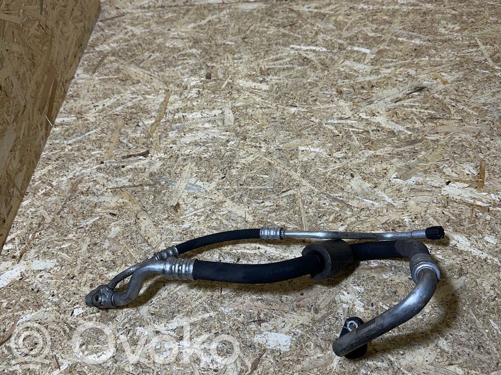 BMW 3 E90 E91 Air conditioning (A/C) pipe/hose 