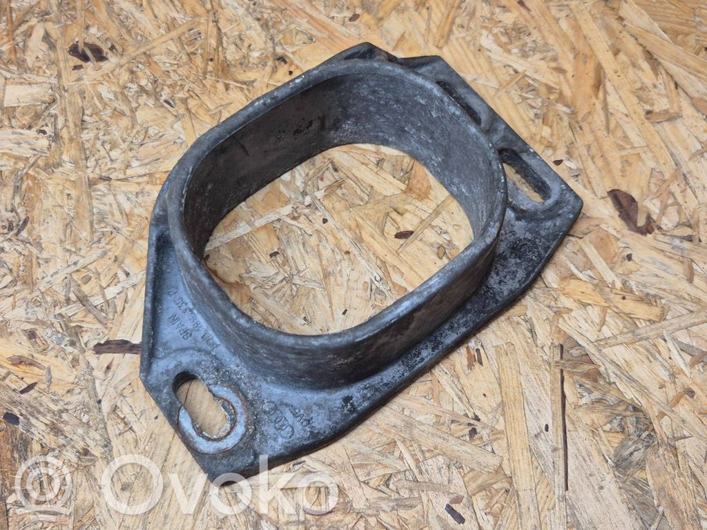 Engine mounting bracket   8D0199335P