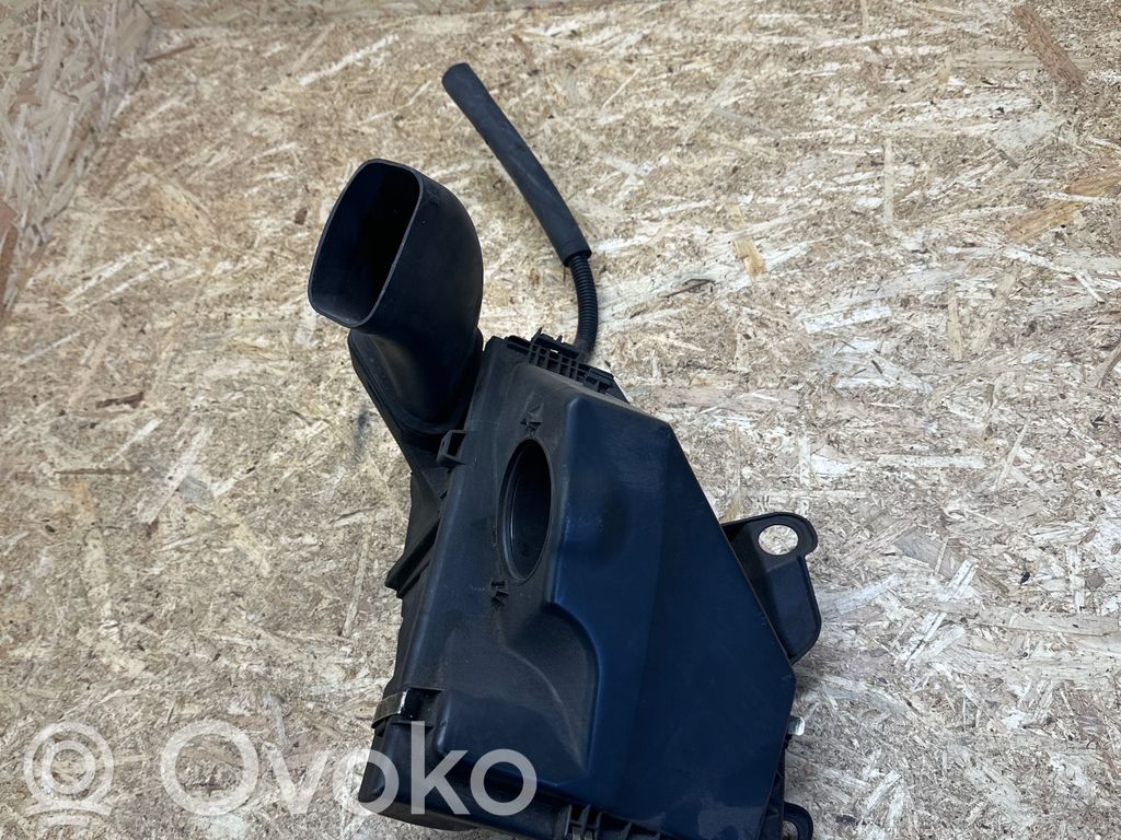 BMW 3 E90 E91 Air filter box 
