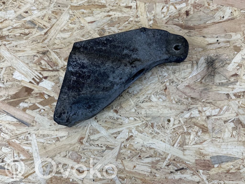 BMW 3 E90 E91 Engine mounting bracket 
