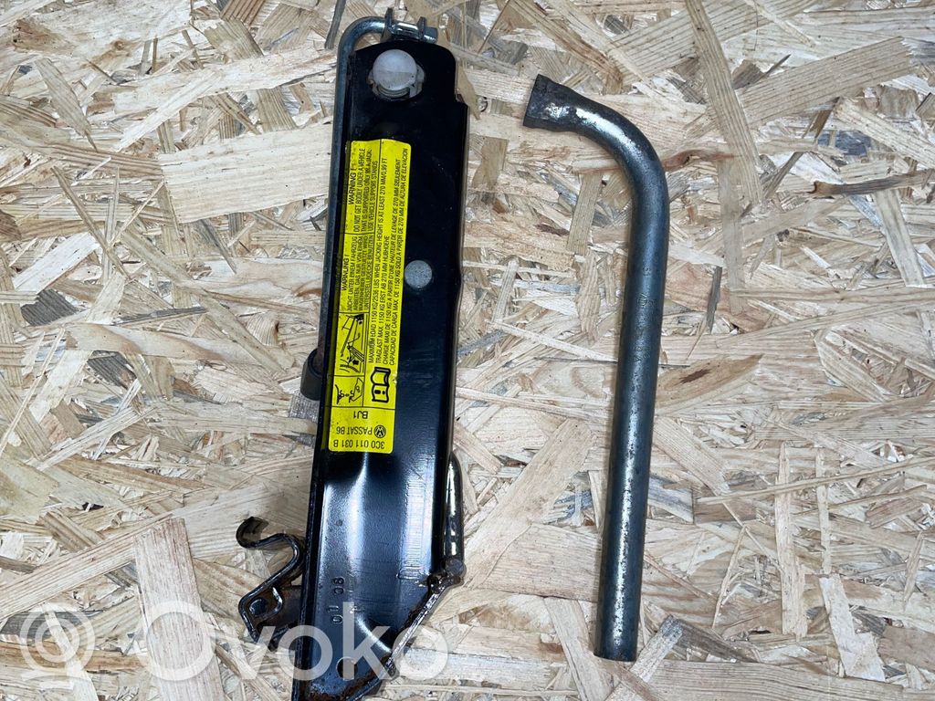 Volkswagen PASSAT B6 Lewarek samochodowy 