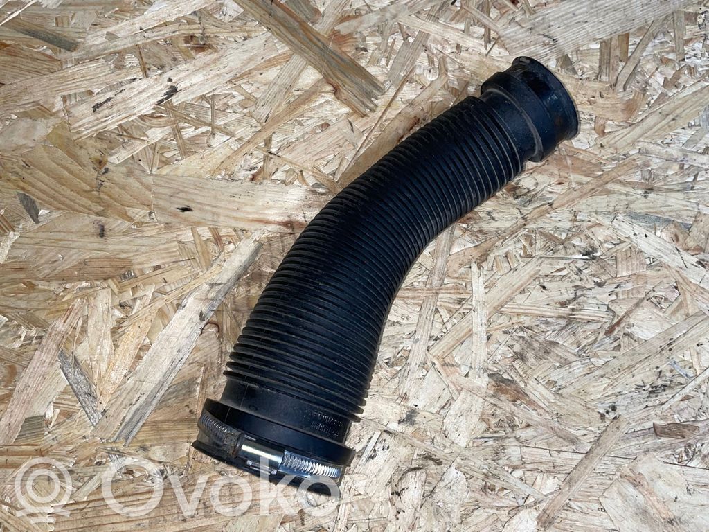 Opel Vivaro Luftansaugkanal-Teil 