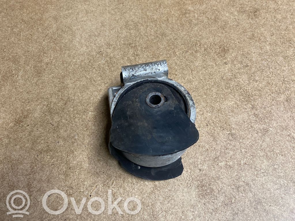 Engine mount bracket   30814380