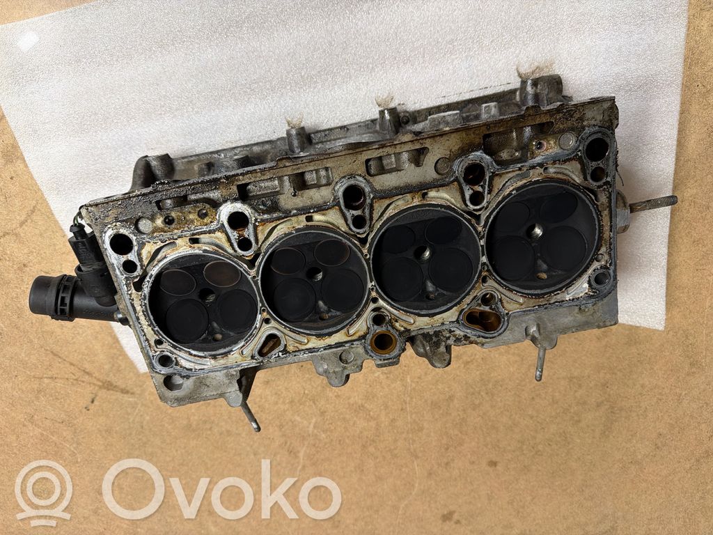 Volkswagen PASSAT B6 Engine head 
