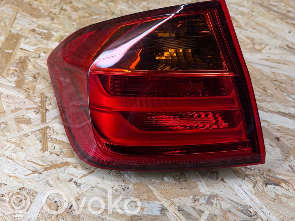 BMW 3 F30 F35 F31 Galinis žibintas kėbule 