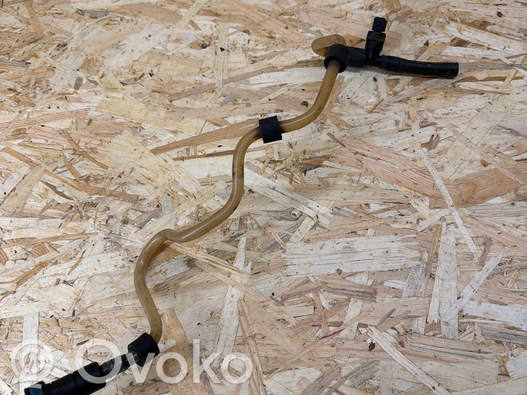 BMW 3 E90 E91 Polttoaineputken letku 