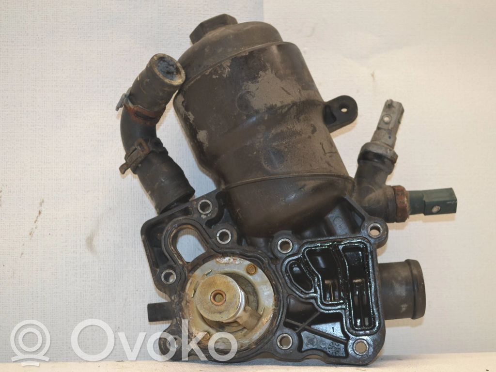 Audi A6 S6 C7 4G Öljynsuodattimen kannake 