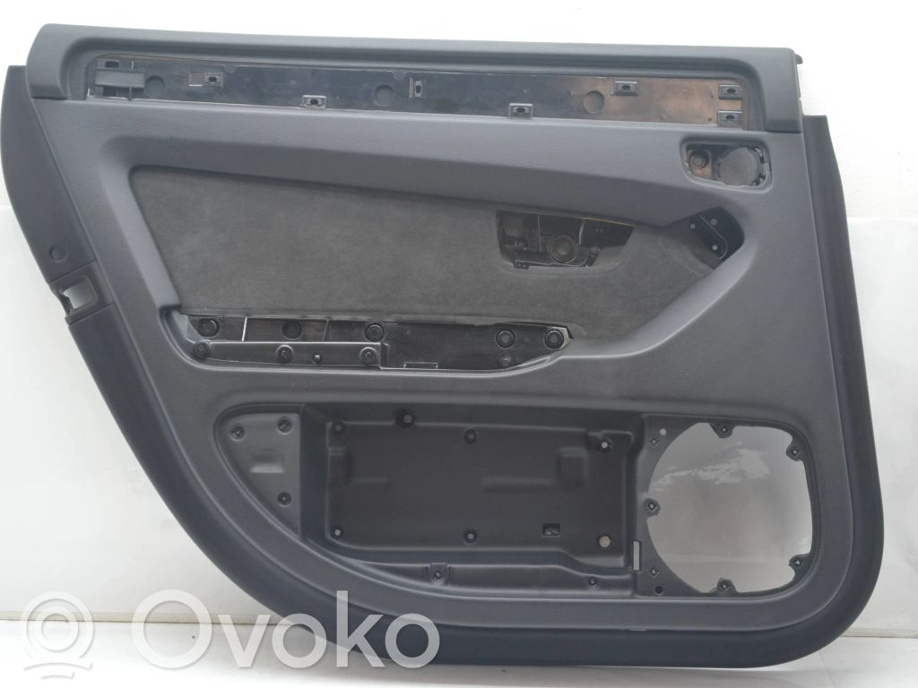 Audi A8 S8 D3 4E Takaoven verhoilu 