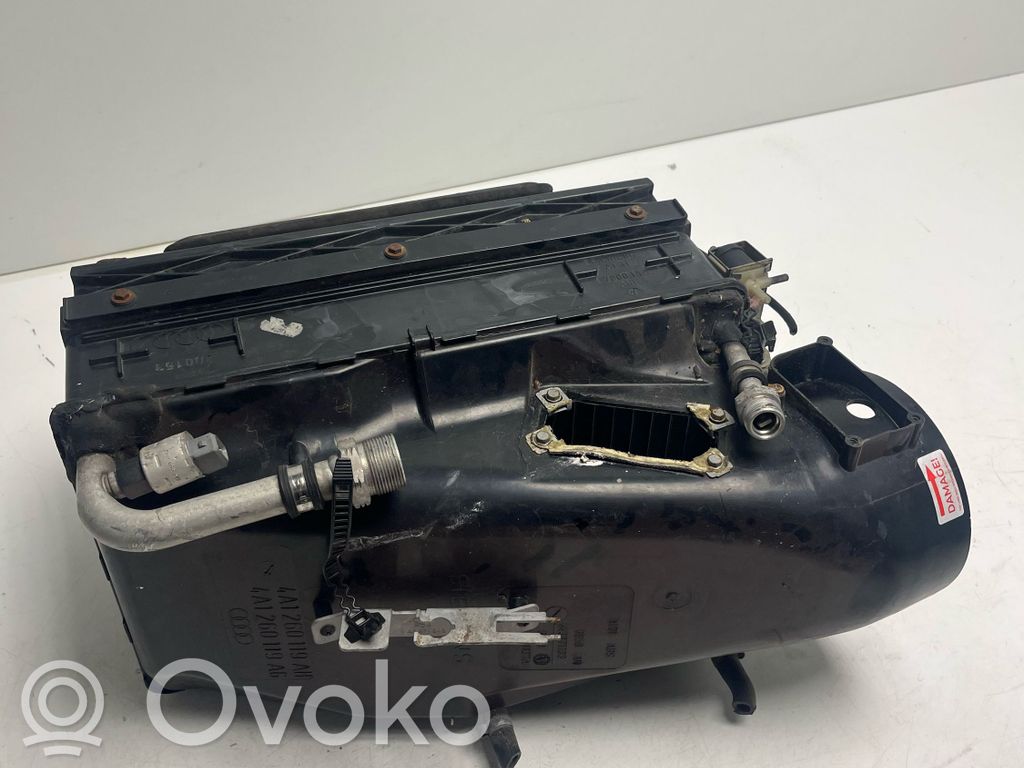 Audi A6 S6 C4 4A Obudowa nagrzewnicy 