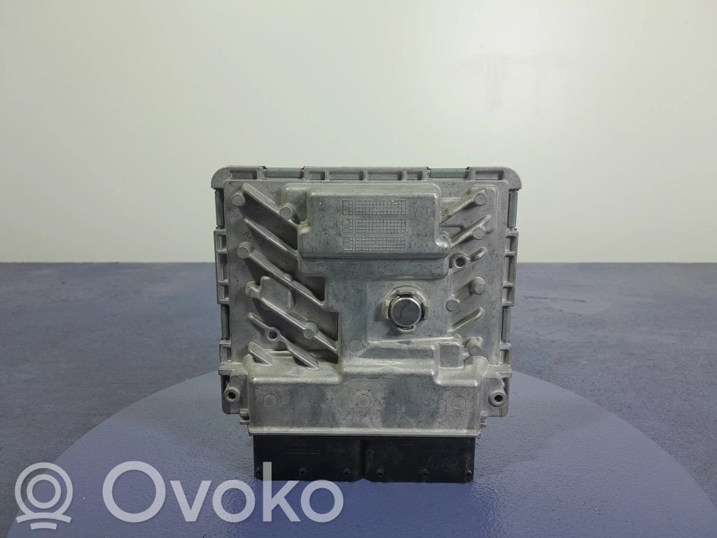 Volkswagen PASSAT B8 Engine control unit/module ECU 