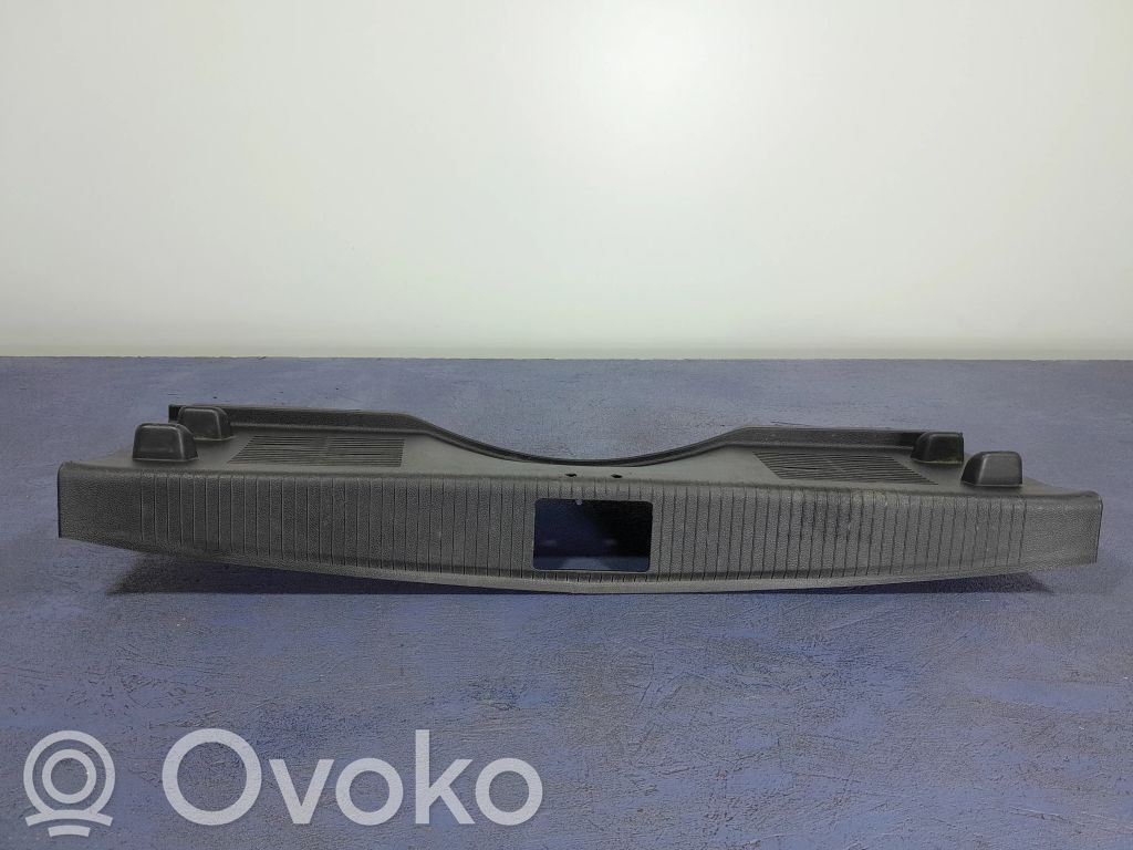Opel Astra J Otras molduras del borde/pilar 