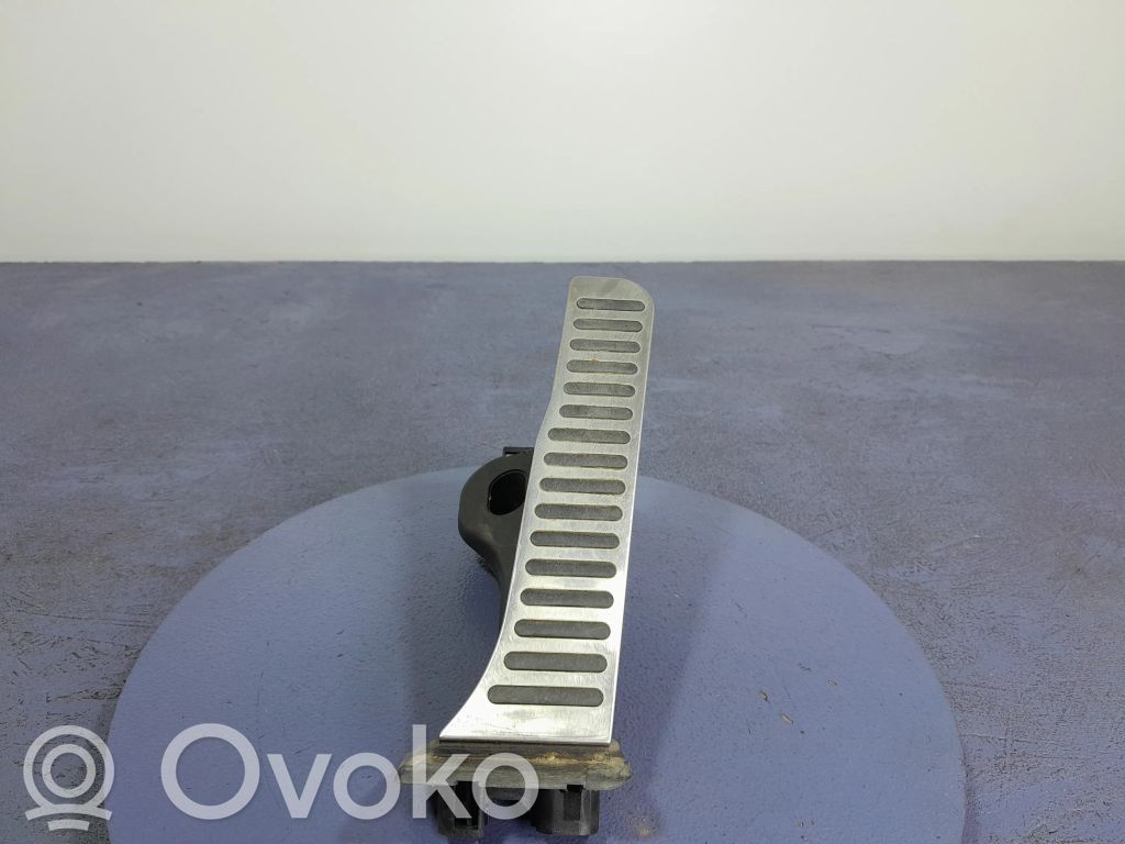 Skoda Octavia Mk2 (1Z) Accelerator throttle pedal 