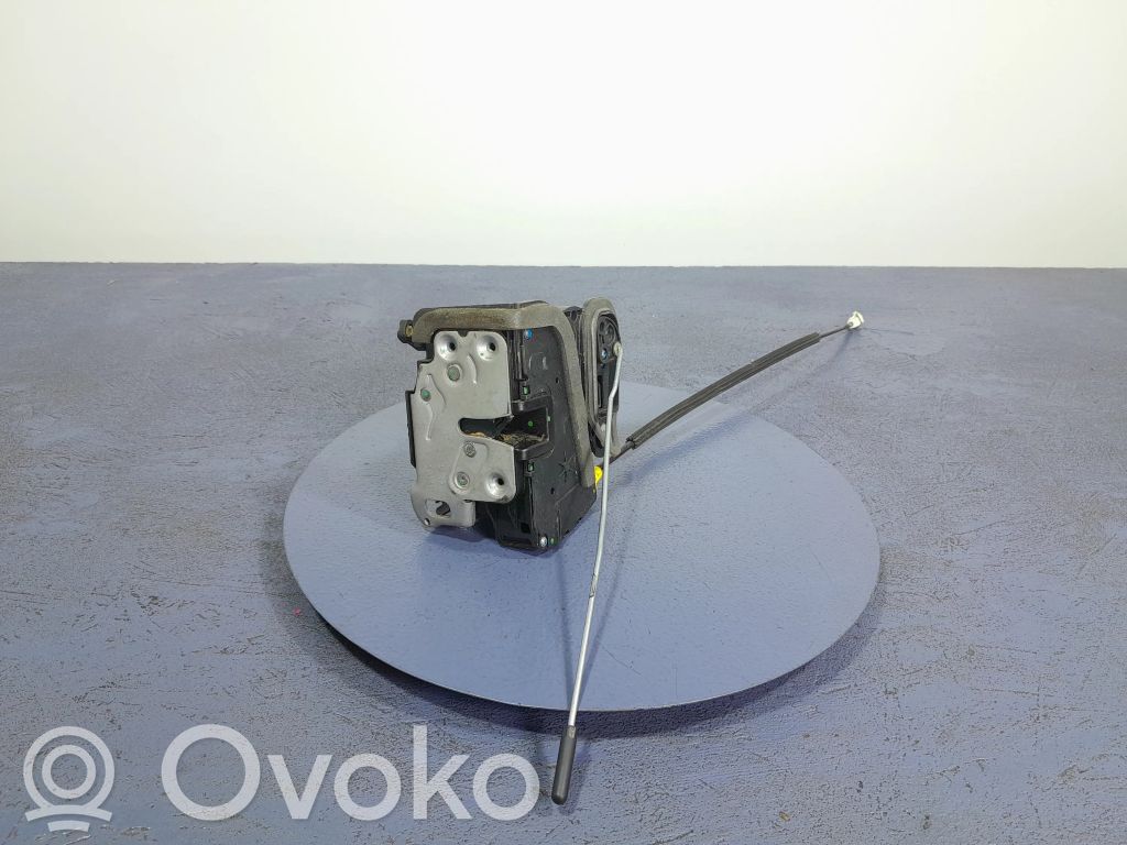 Opel Astra K Front door lock 