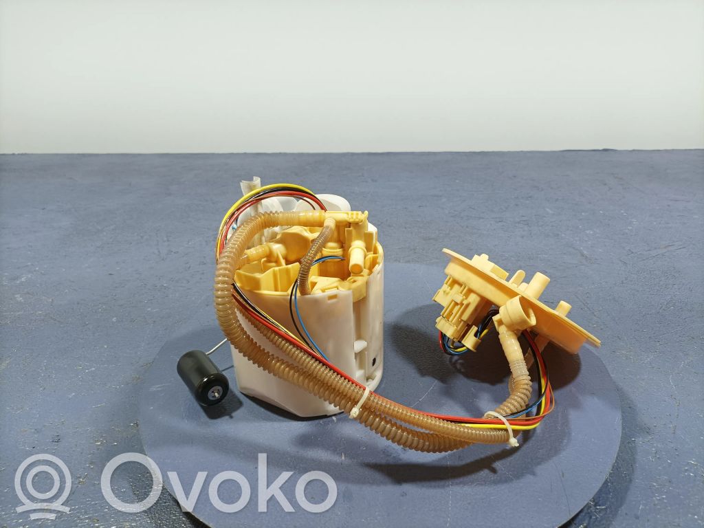 BMW 5 G30 G31 G38 Pompa paliwa w zbiorniku 