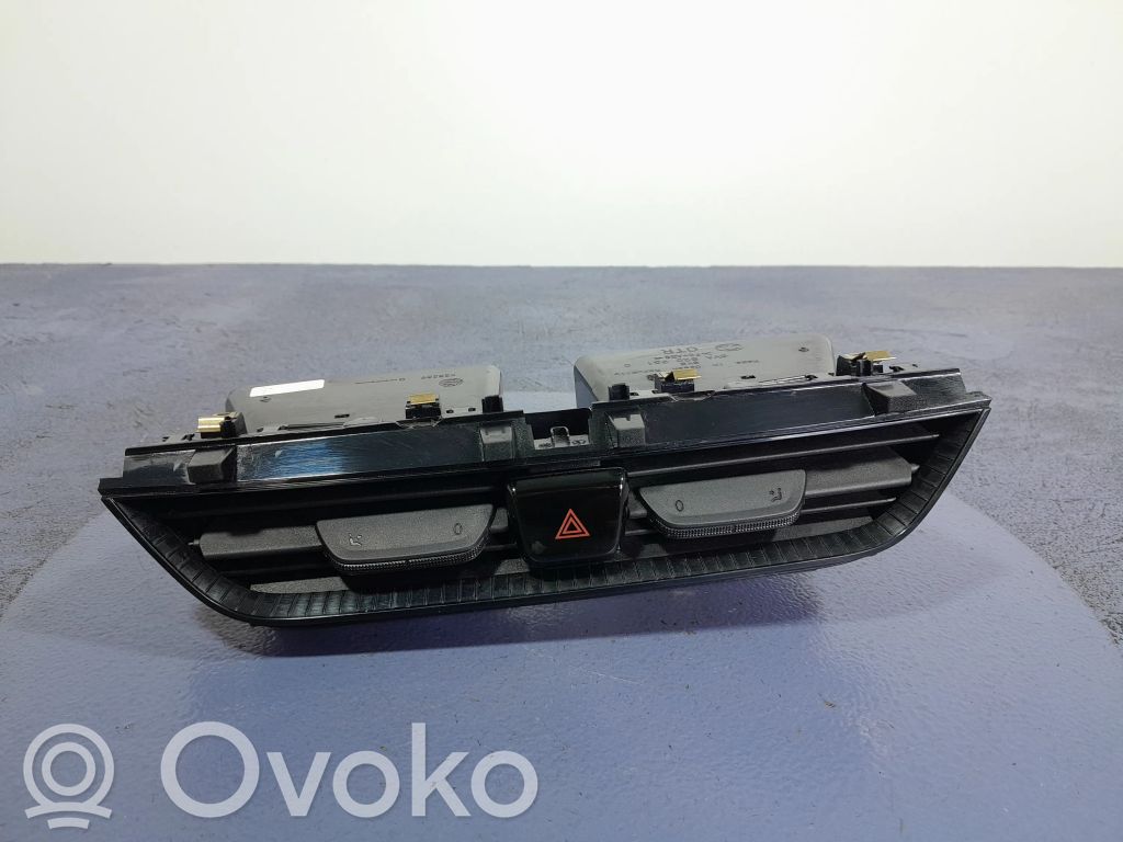 Skoda Fabia Mk1 (6Y) Grilă ventilație/ramă laterală bord 