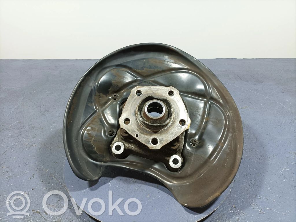 Audi A8 S8 D2 4D Front wheel hub spindle knuckle 