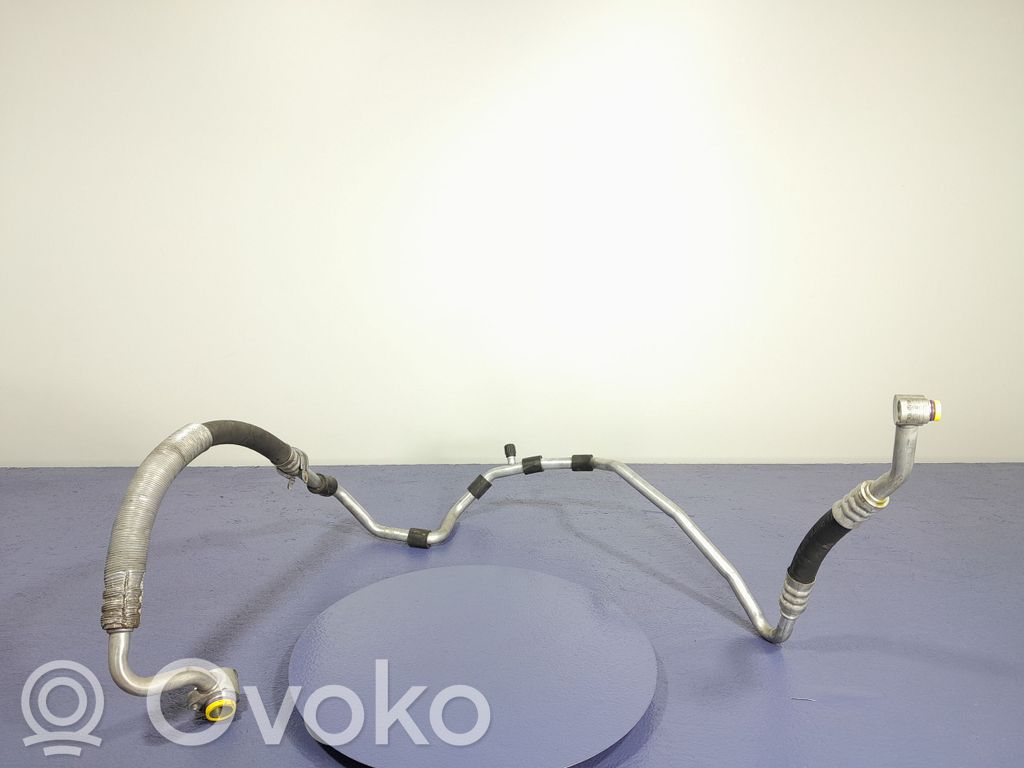 Volkswagen Golf IV Ilmastointilaitteen putki (A/C) 