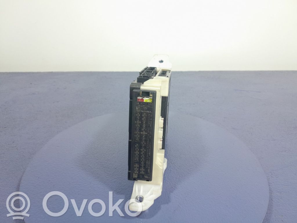 Toyota Corolla E10 Comfort/convenience module 