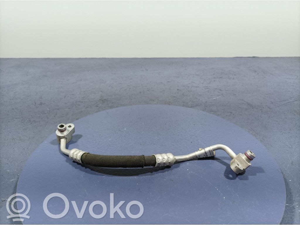 Audi A8 S8 D5 Ilmastointilaitteen putki (A/C) 