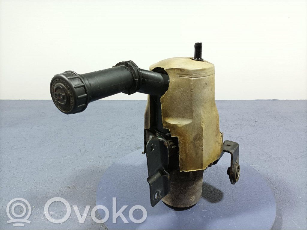 Citroen C4 I Ohjaustehostimen pumppu 