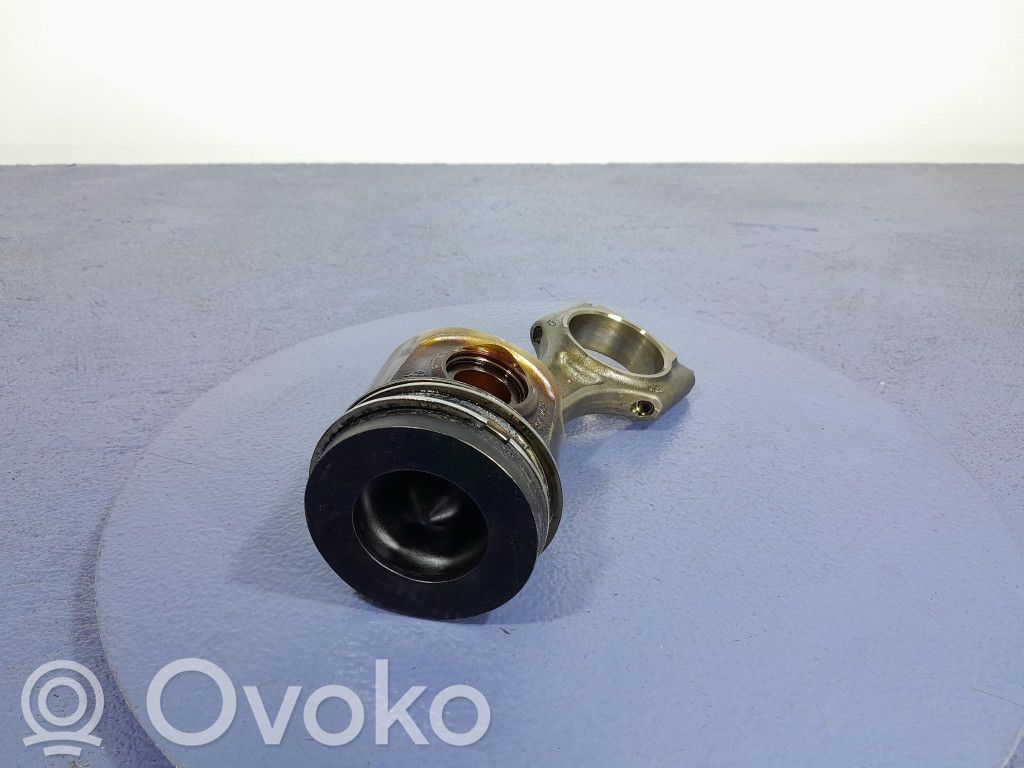 Piston
