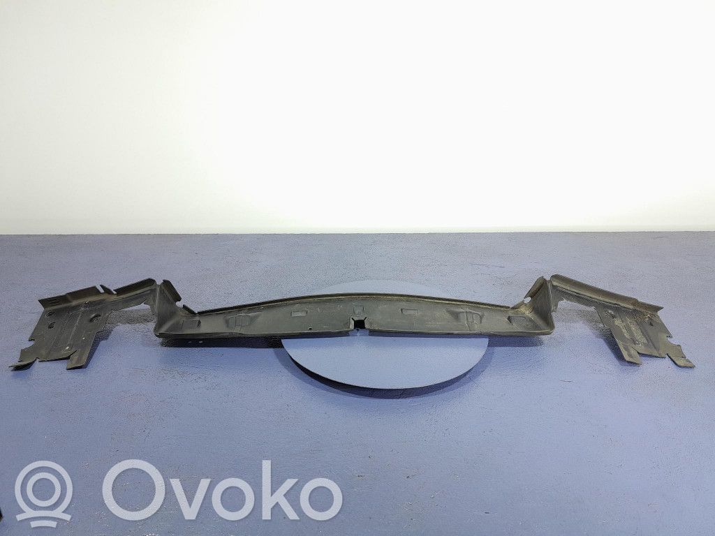 BMW X3 E83 Intercooler air guide/duct channel 